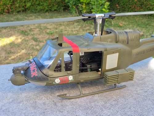 Flywing huey hubschrauber - huey,